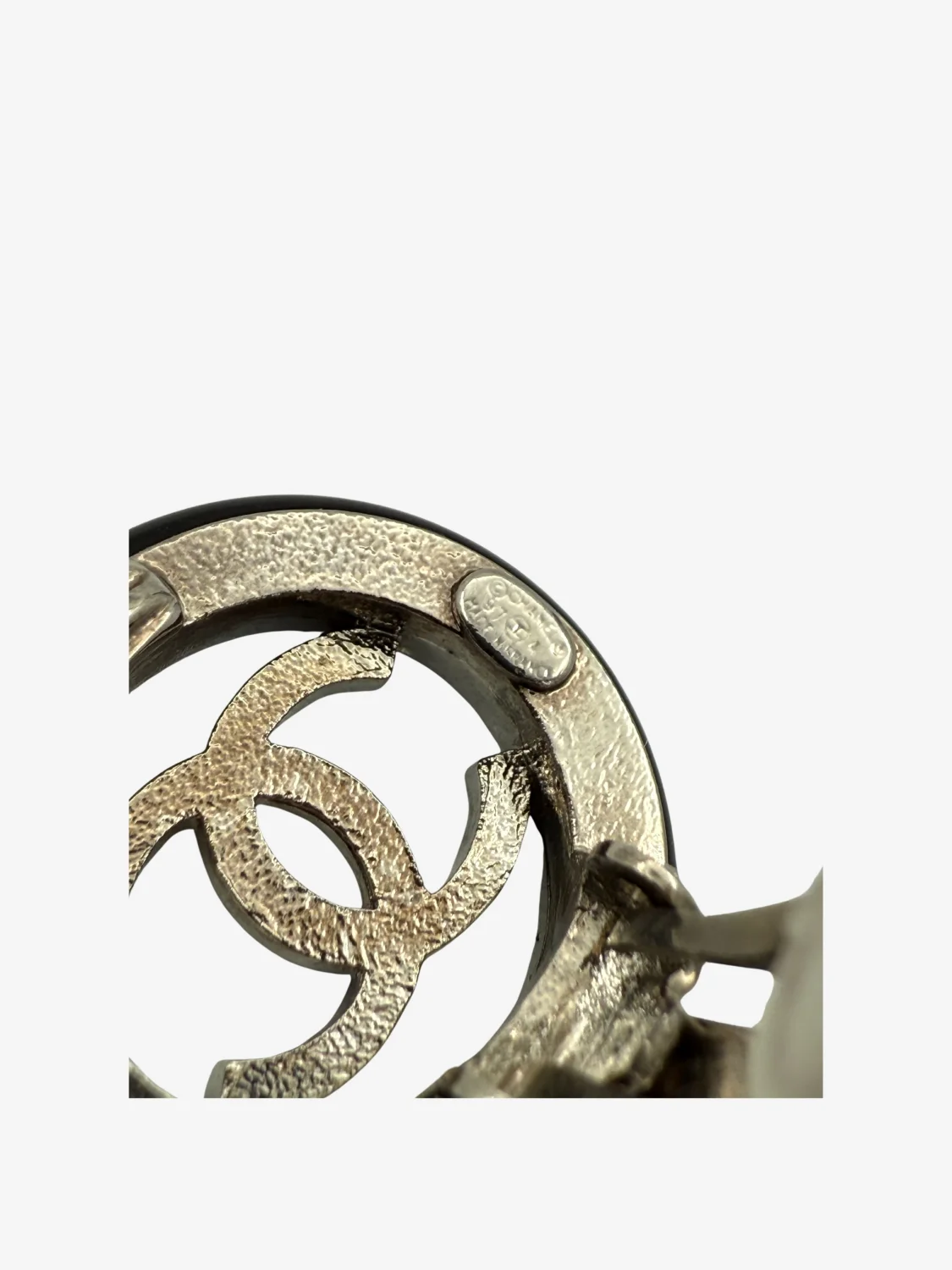 Chanel Vintage Black Resin CC Earrings (1997) - Image 3