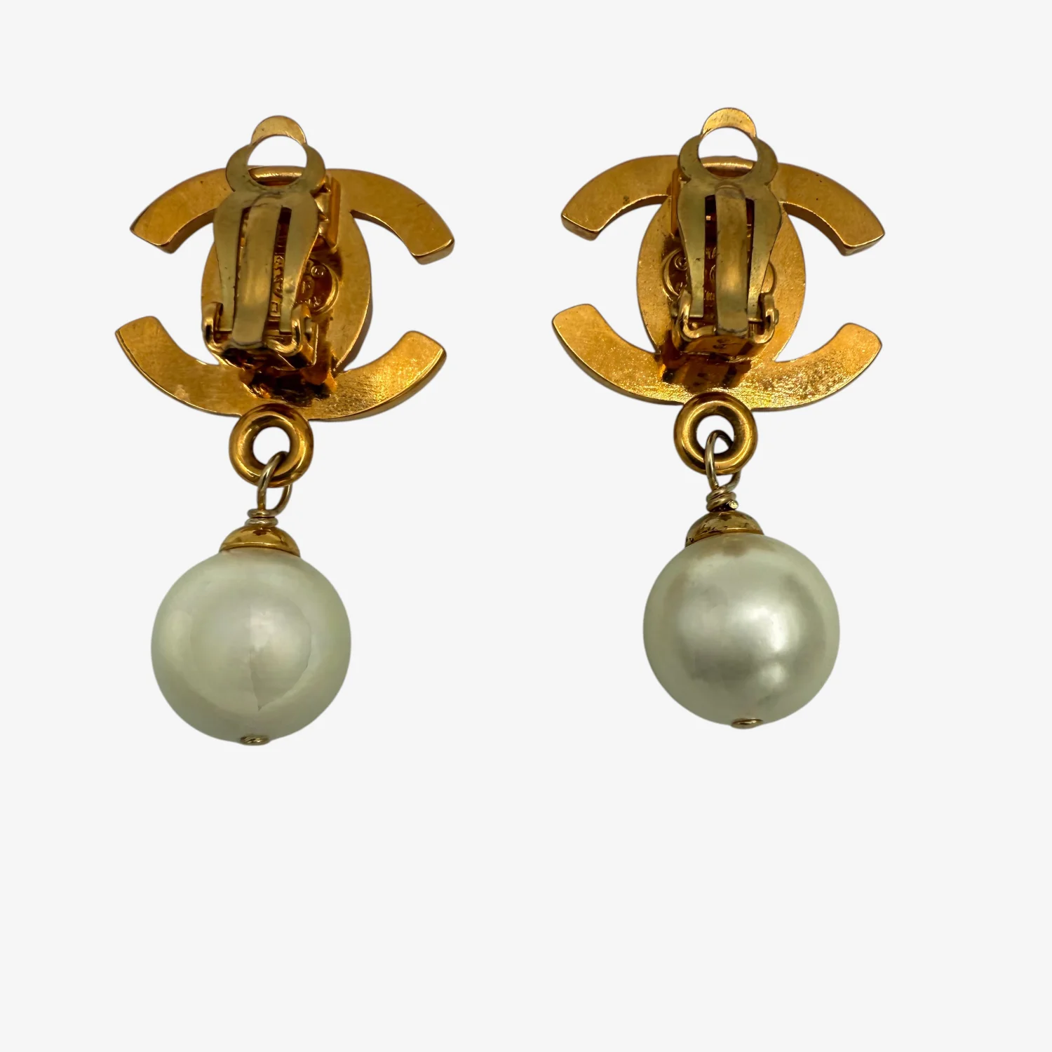 Chanel Vintage Turnlock Pearl Drop Earrings Gold-Plated (1997) - Image 6