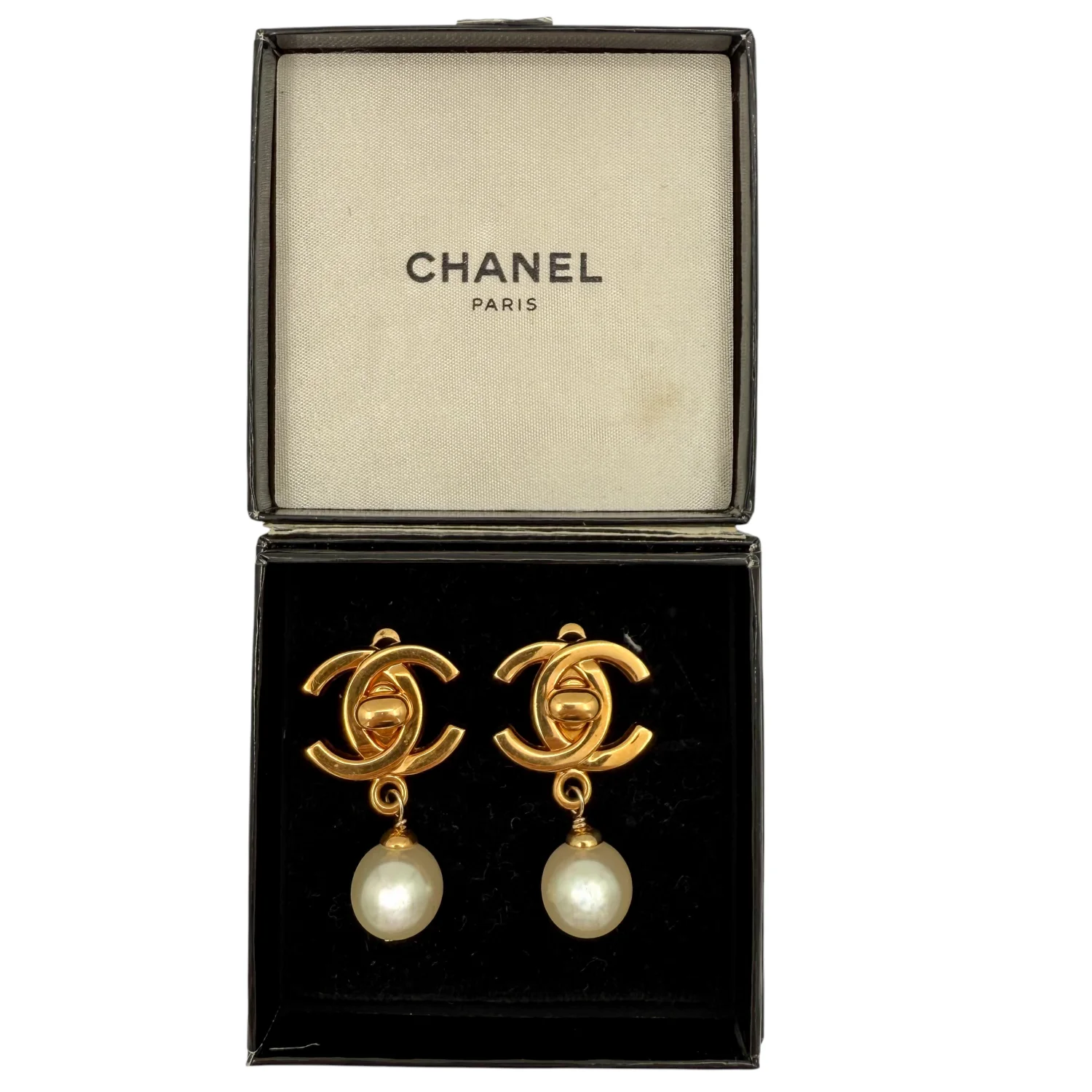 Chanel Vintage Turnlock Pearl Drop Earrings Gold-Plated (1997) - Image 5