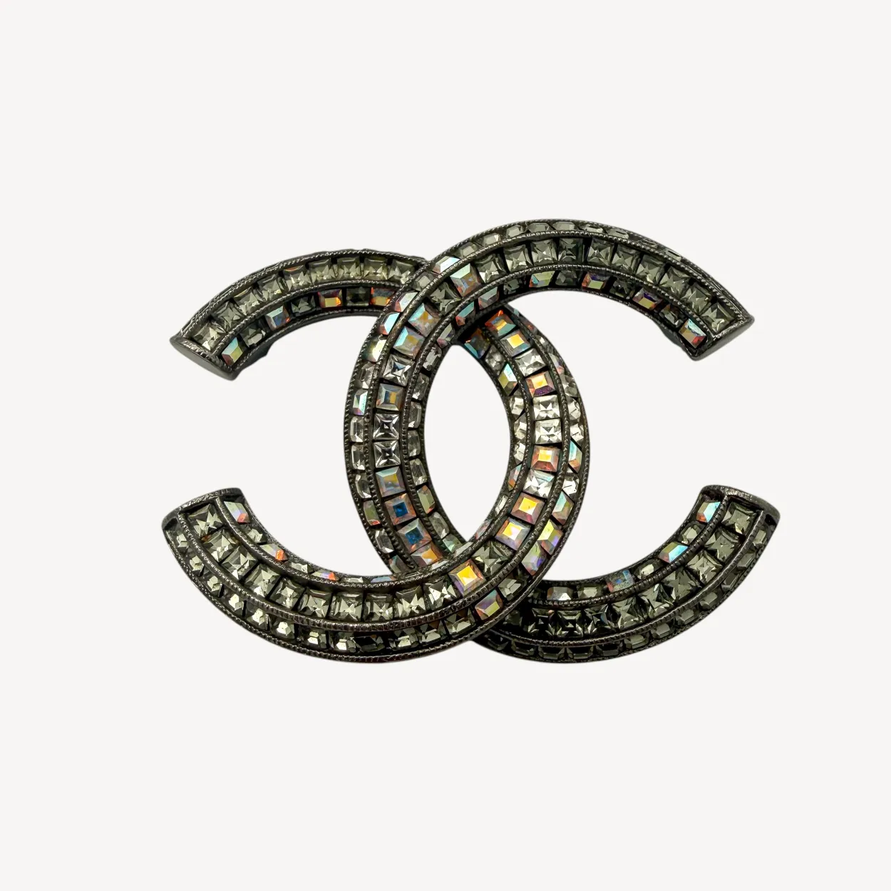 Chanel CC brooch ruthenium and crystals (2015)