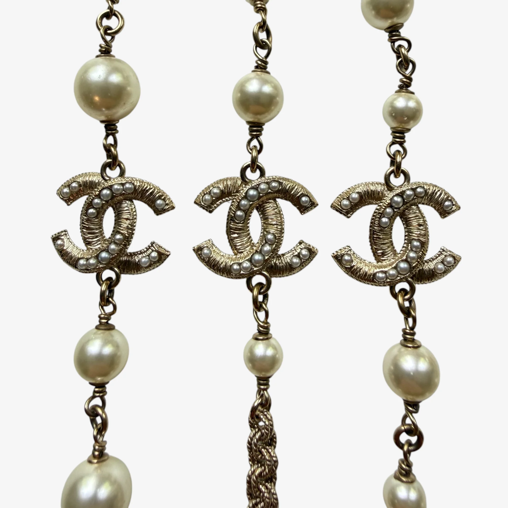 Chanel Faux Pearl CC Chain Necklace (2019) - Image 3