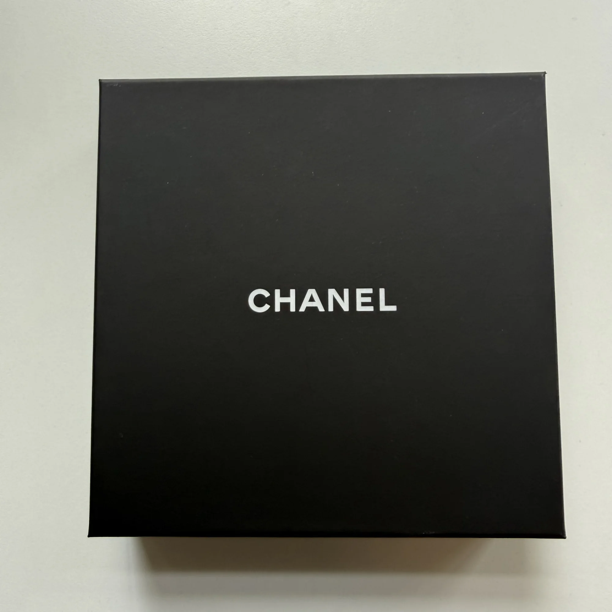 Chanel CC Charm Necklace (2021) - Image 9