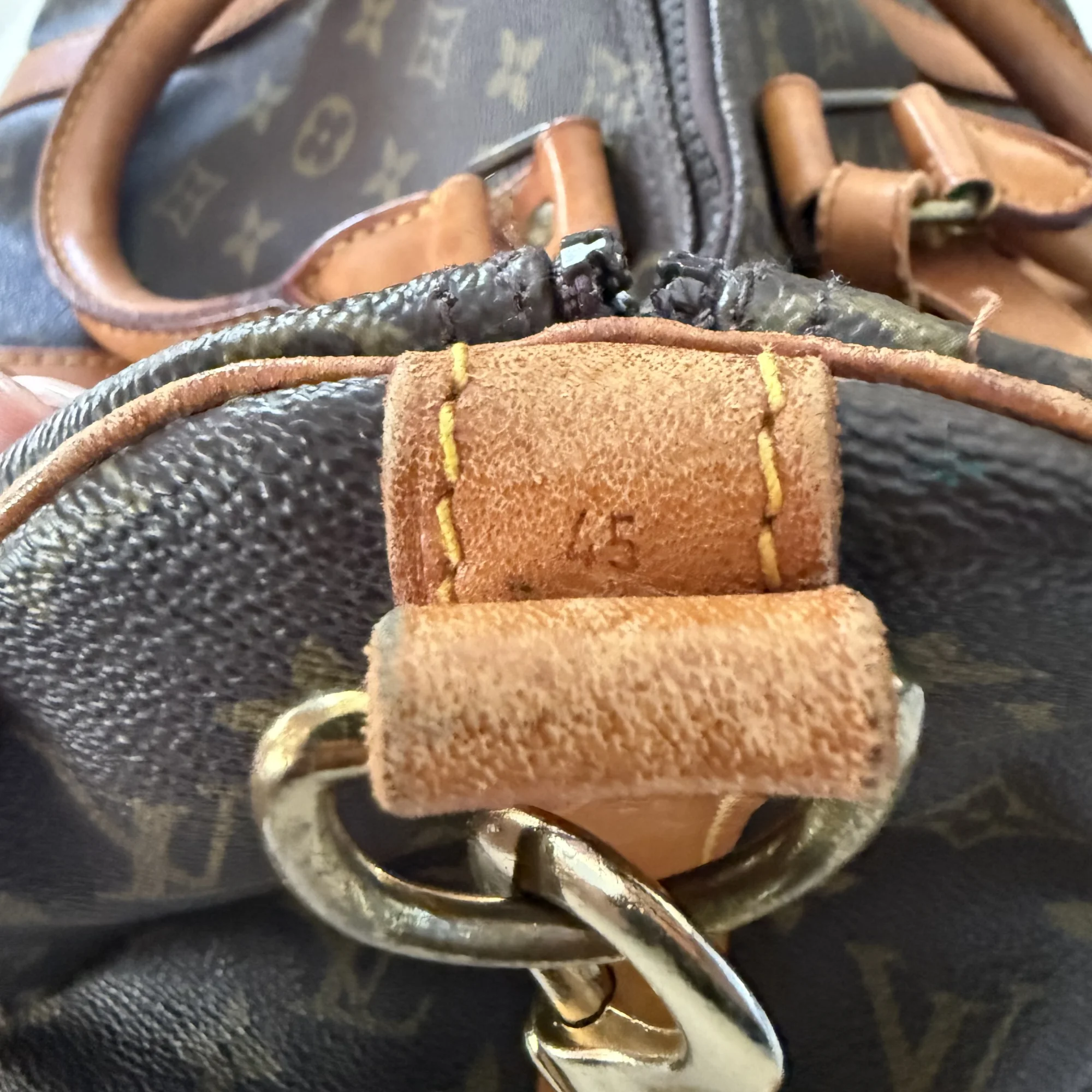 Louis Vuitton Keepall Bandoulière 45 - Image 10