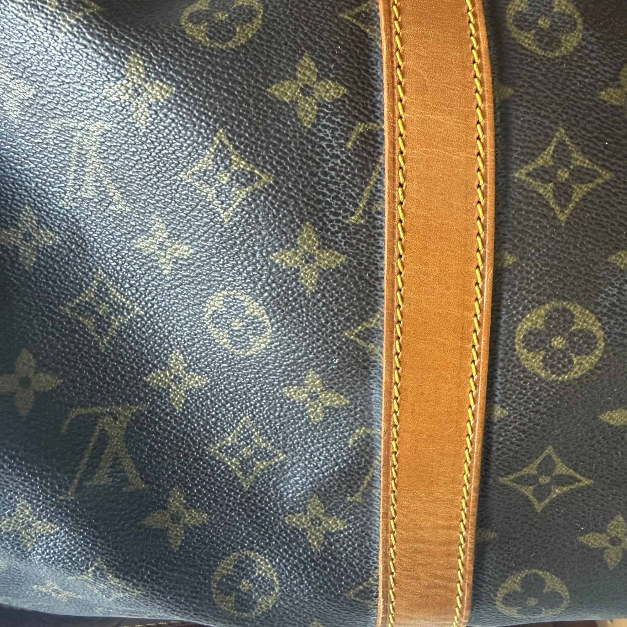 Louis Vuitton Keepall Bandoulière 55 - Image 11