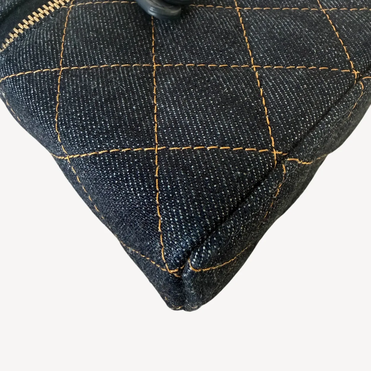 Chanel Mini Vanity Bag Denim (2026) - Image 5
