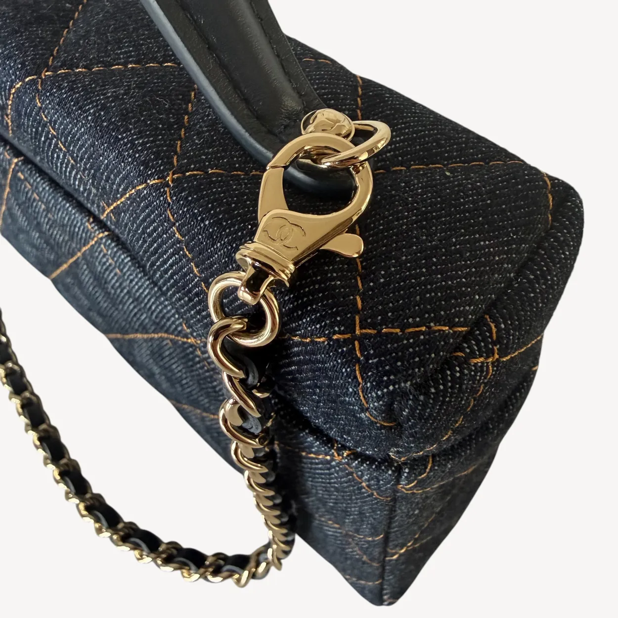 Chanel Mini Vanity Bag Denim (2026) - Image 7