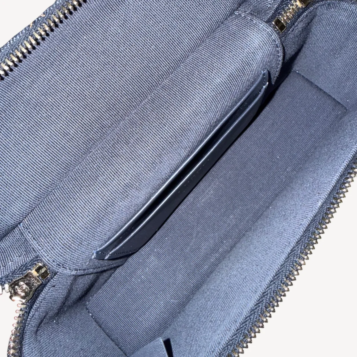 Chanel Mini Vanity Bag Denim (2026) - Image 10